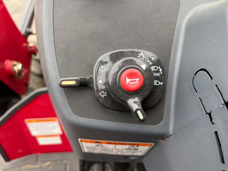 #1022-•-mahindra-2638-tractor-with-loader-(eau-claire,-wi)-image-27