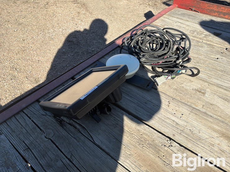 trimble-display-&-receiver-image-7