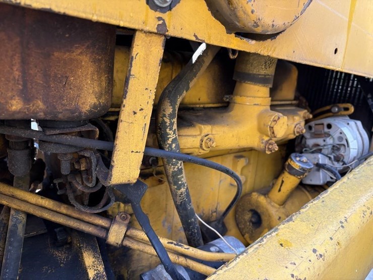 case-construction-king-480-industrial-tractor-image-13