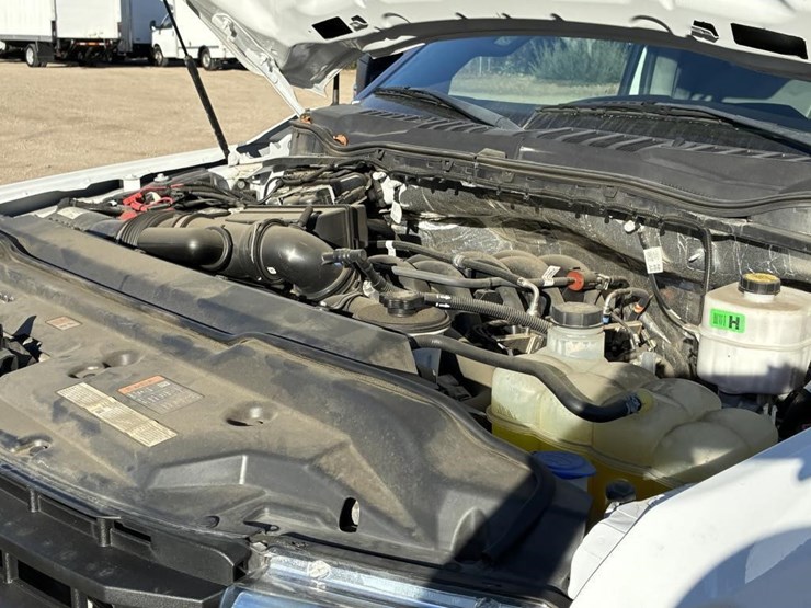 2022-ford-f450-xl-image-8