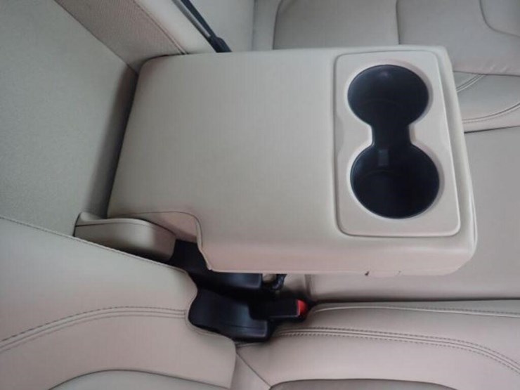 2016-jeep-cherokee-image-54