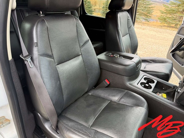 2014-chevrolet-silverado-2500-image-60