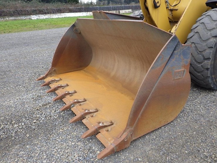 caterpillar-930k-image-11