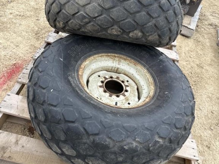 #52-•-pair-bf-goodrich-flotation-implement-tires-image-2