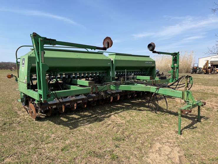 john-deere-1560-image-1