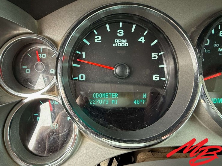 2014-chevrolet-2500-image-18