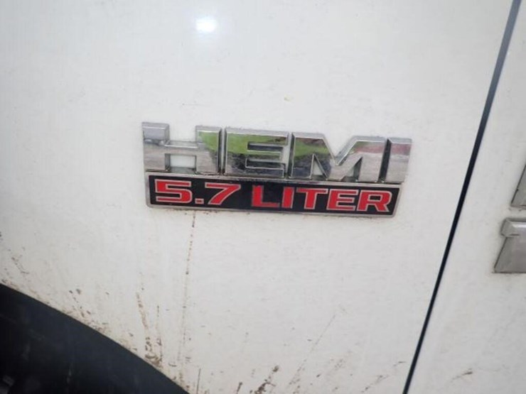 2015-dodge-1500-image-9