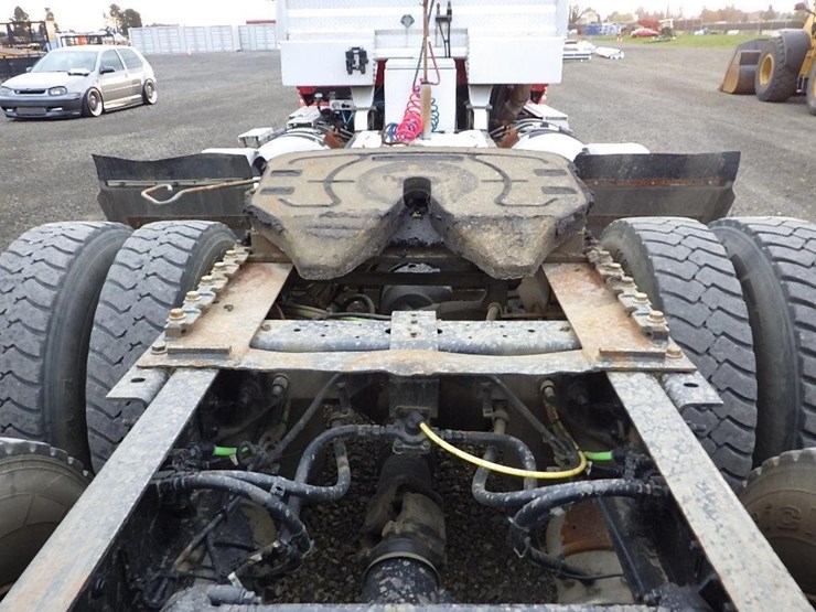 2016-international-prostar-image-9