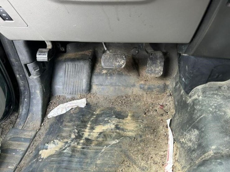 2016-ford-f150-xlt-image-12