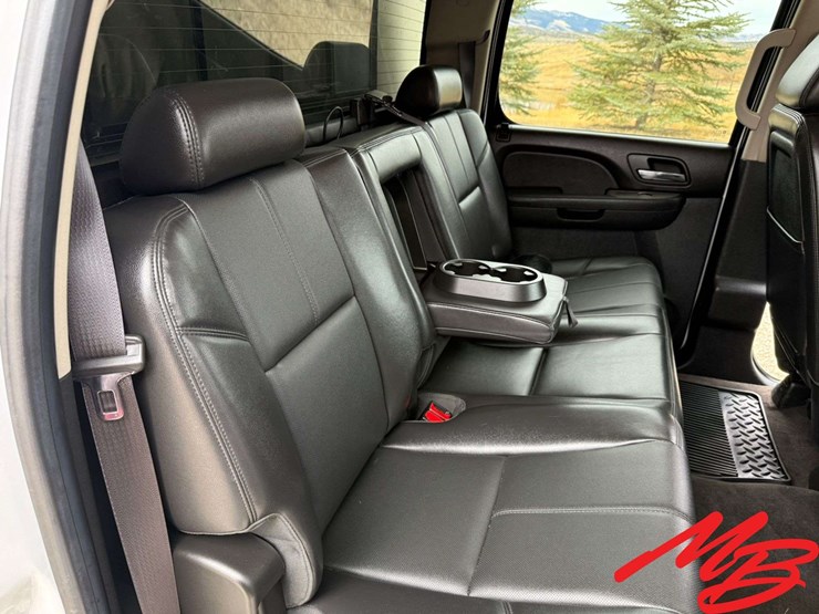 2014-chevrolet-silverado-2500-image-56