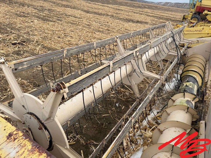 new-holland-960-image-11