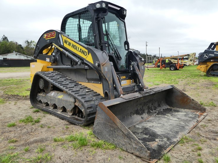 new-holland-c232-image-2