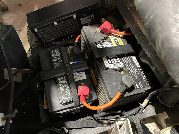 #1026-•-2003-gem-e825-electric-golf-cart-(independence,-wi)-image-24