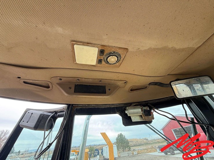 john-deere-310d-image-25