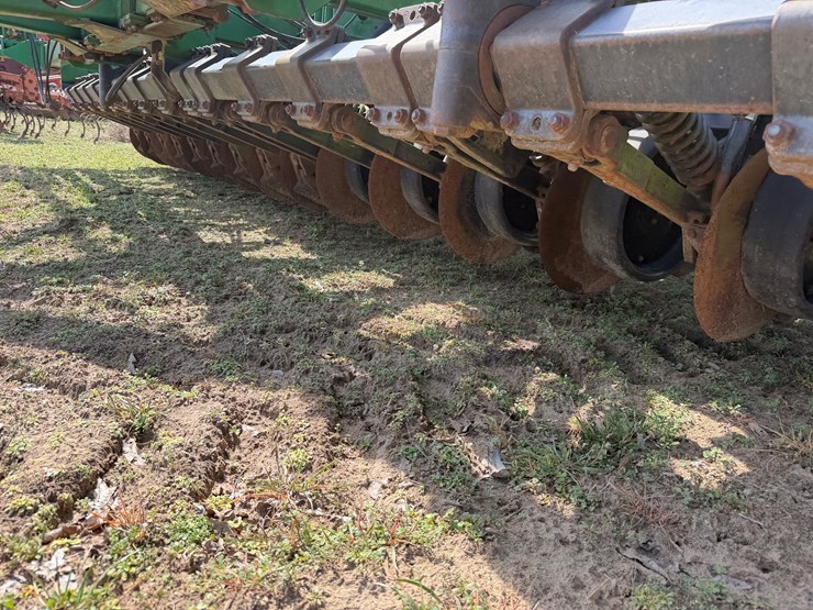 john-deere-1560-image-23