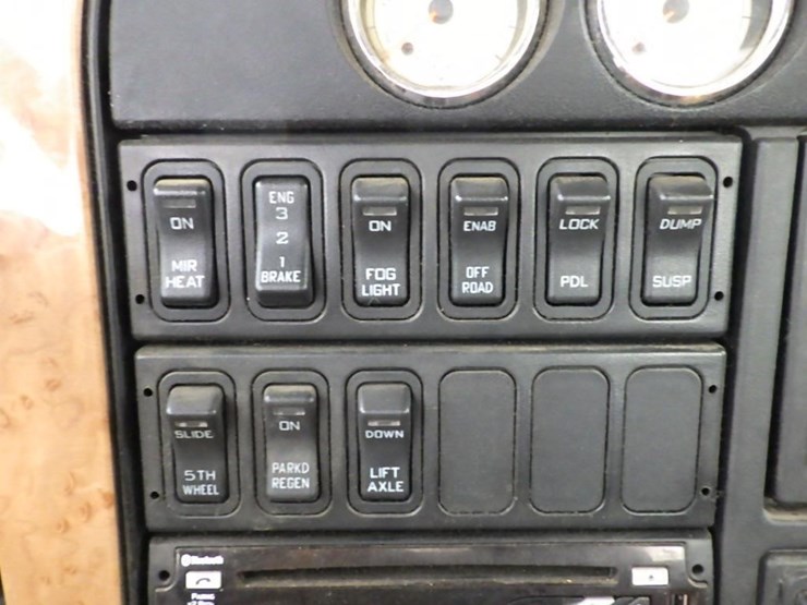 2016-international-prostar-image-50