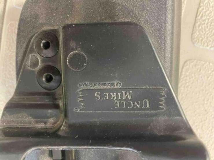 box-of-misc.-holsters-image-16