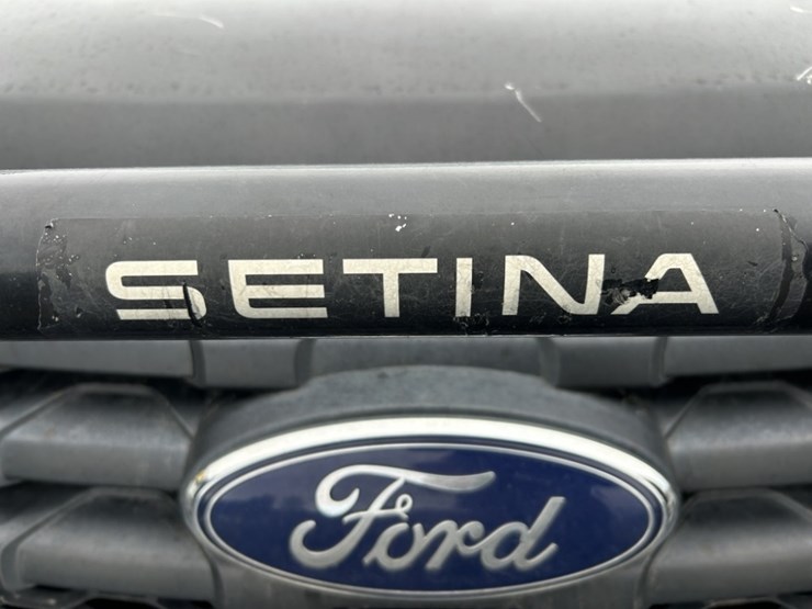 2016-ford-explorer-image-28