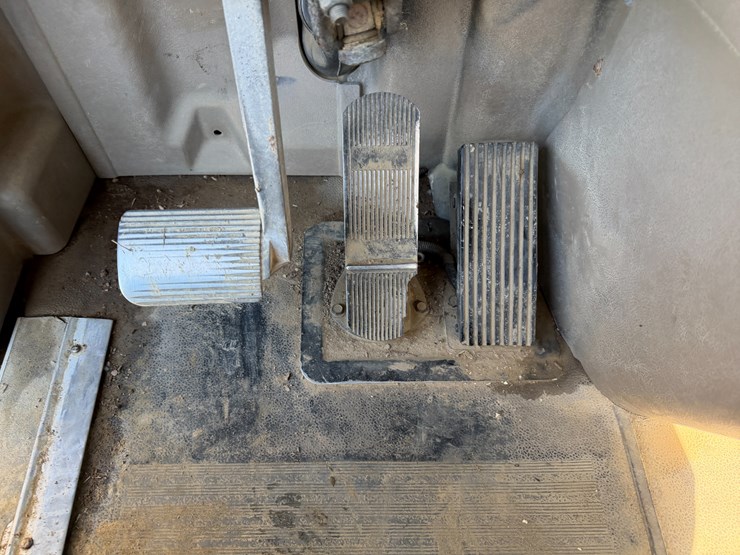 #42452-•-2007-international-l9427-daycab-truck-tractor-vin:-2hscnapr37c468369-image-66