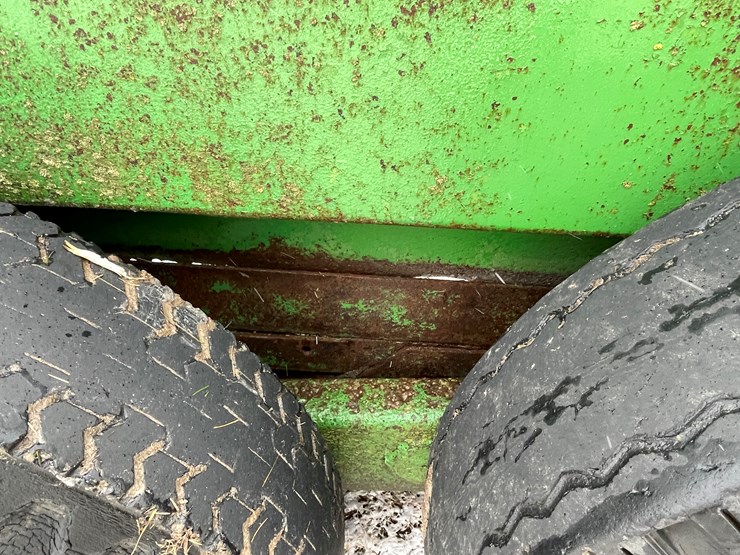 john-deere-680-image-29