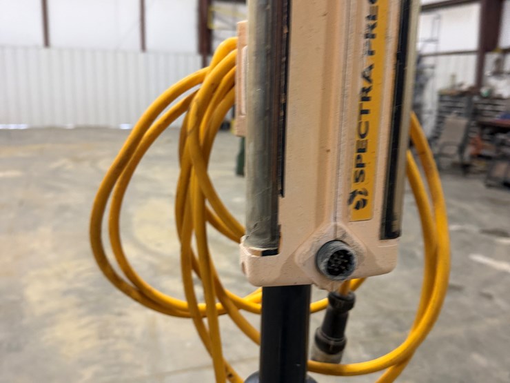 #37050-•-**-spectra-precision-laser-plane-w/control-system-image-6