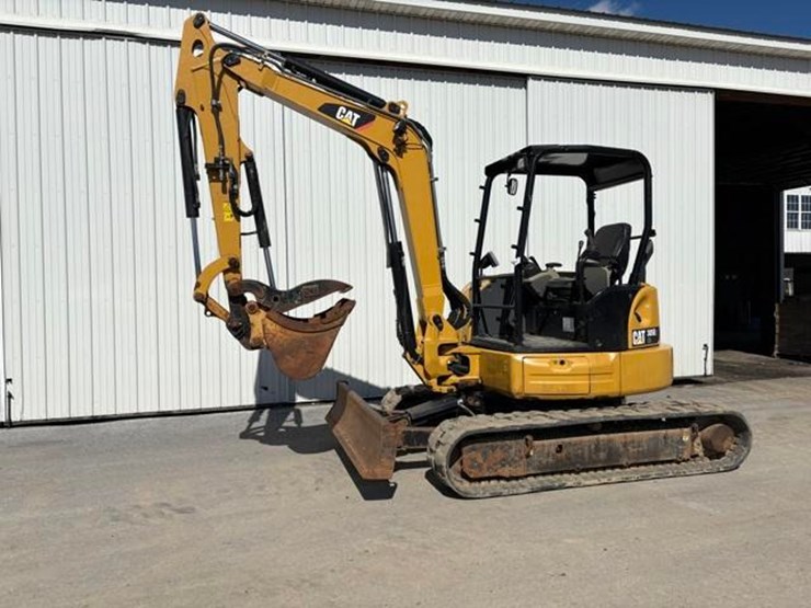 2017-caterpillar-305e2-cr-image-1