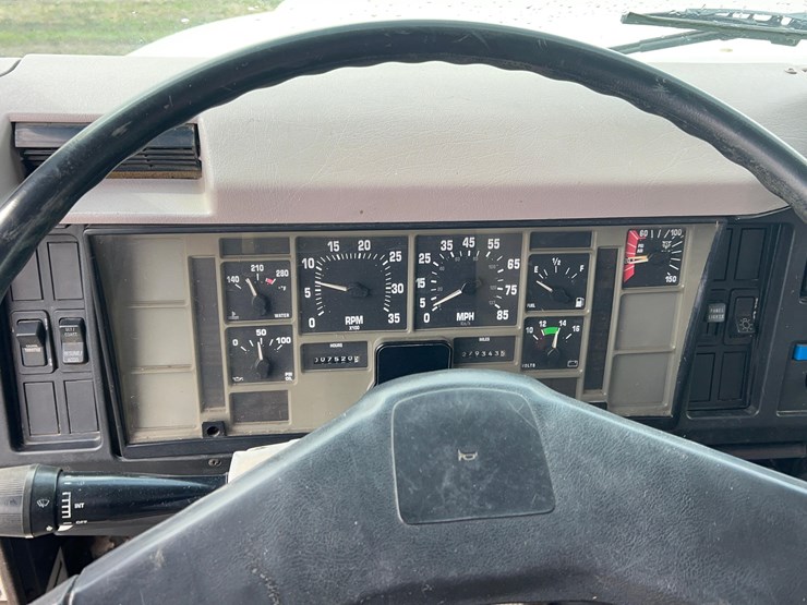 1999-international-4900-image-55