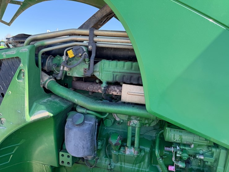 2010-john-deere-8270r-image-48
