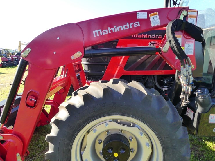 2020-mahindra-6075-image-8