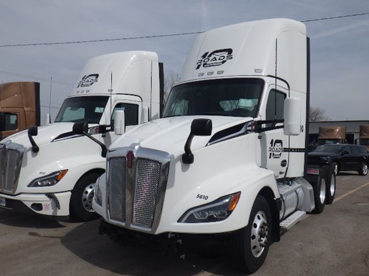 2024-kenworth-t680-image-1