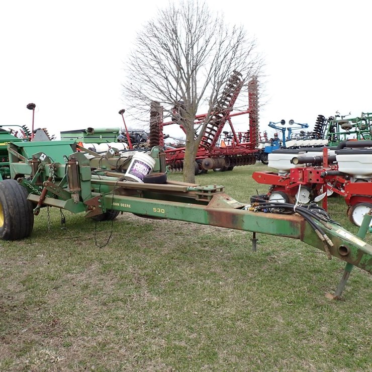 JOHN DEERE 530