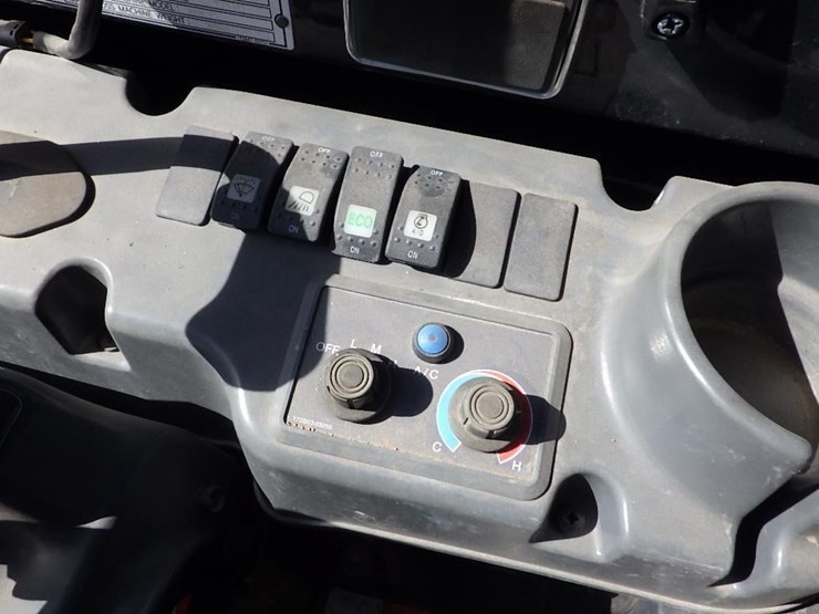 yanmar-vio35-6a-image-46