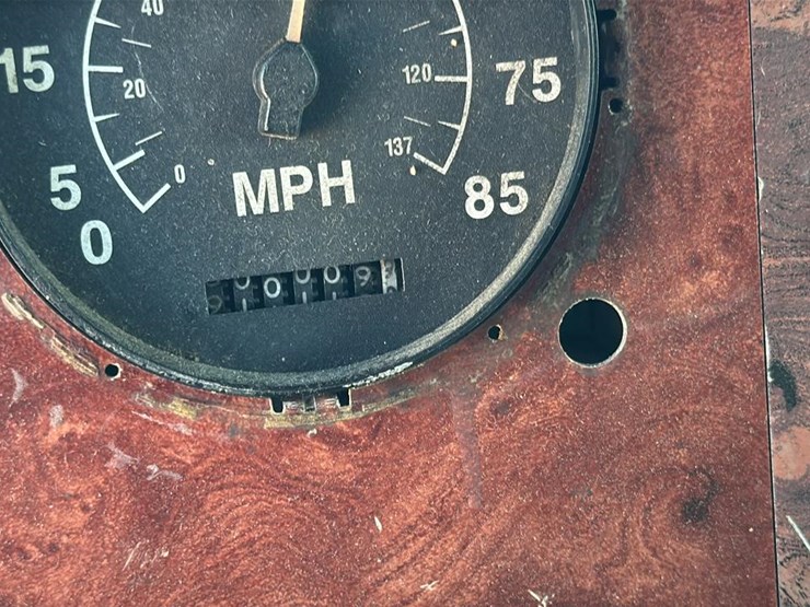 2000-international-9900-image-10