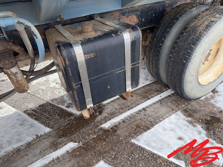 2004-international-7600-image-11