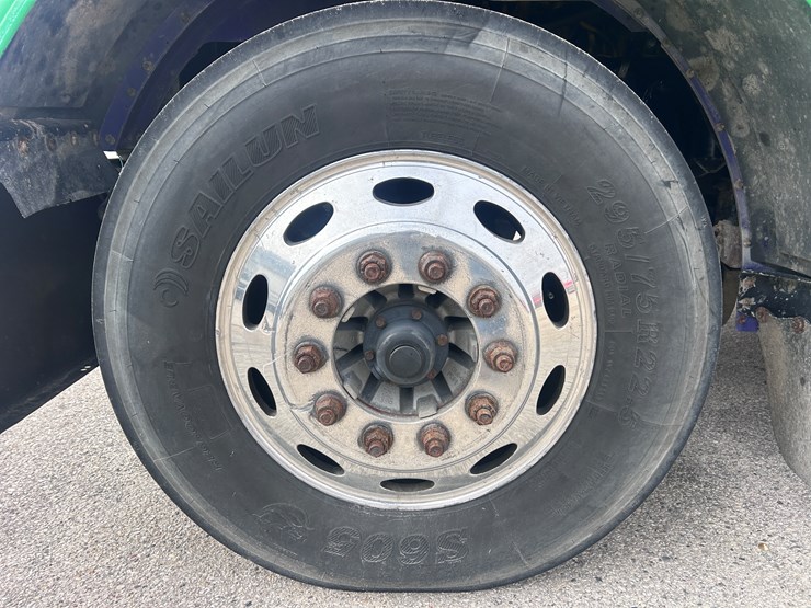 1999-peterbilt-379-image-78