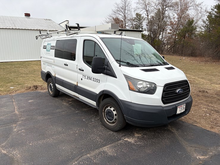 2015-ford-transit-image-3