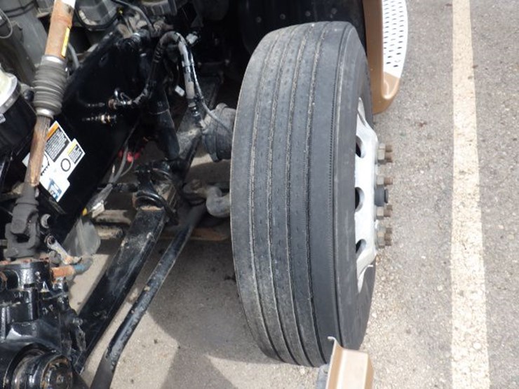 2022-kenworth-t680-image-25