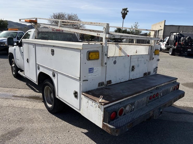2009-chevrolet-silverado-3500hd-image-4