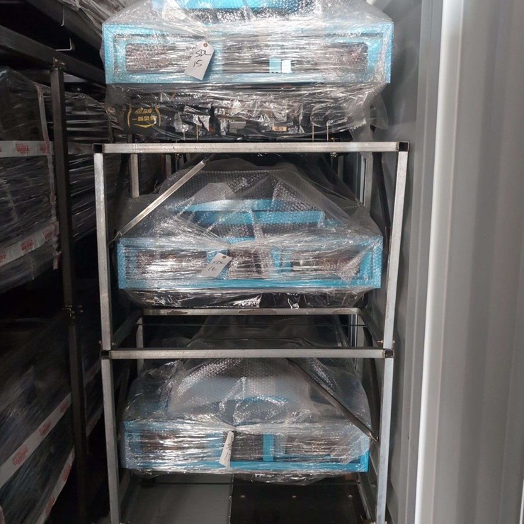 (1) IRET13 110V - 3-Wheeled Electric Utility Vehicle - Unassembled BLUE