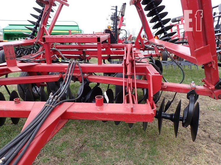 case-ih-3900-image-4