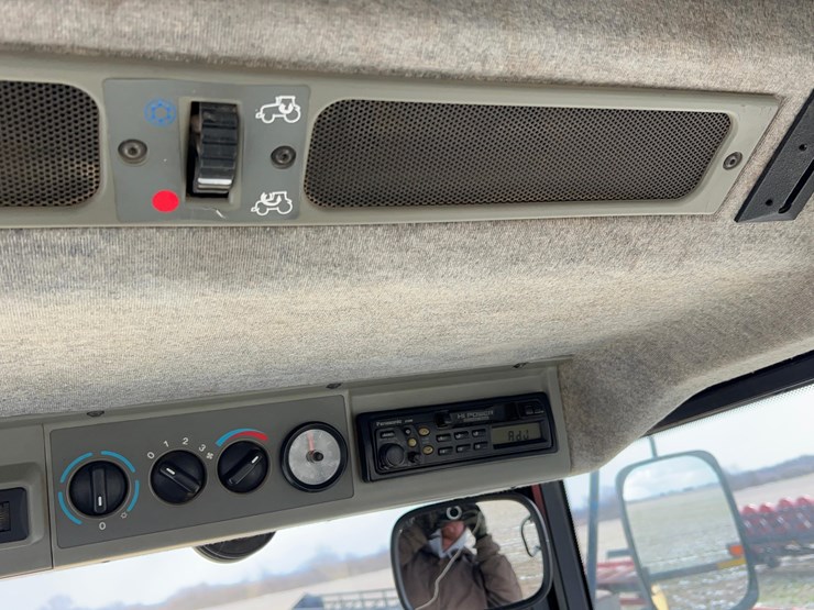 2002-challenger-mt665-image-59