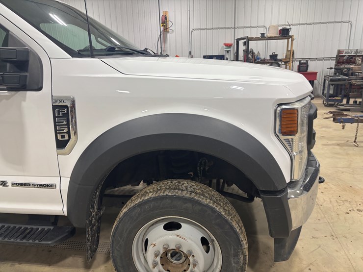 2022-ford-f550-sd-image-16