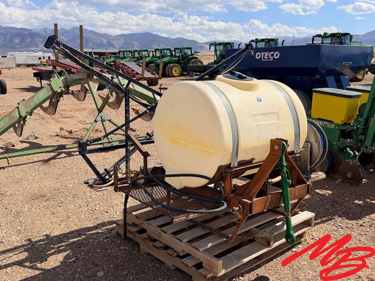 150-gallon-3-pt-sprayer-image-3