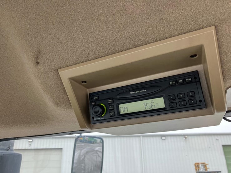 2008-john-deere-8130-image-33