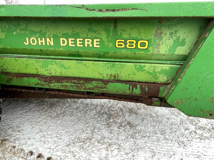 john-deere-680-image-10