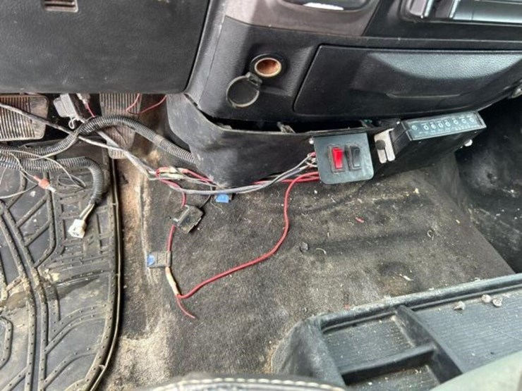 2014-ram-2500-hd-image-16