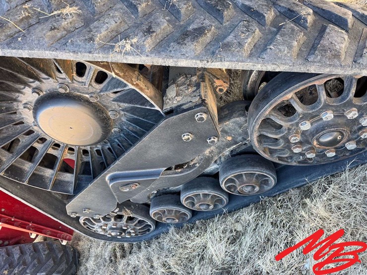2014-case-ih-400-image-31