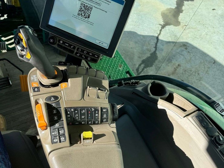 2021-john-deere-7r-350-image-32