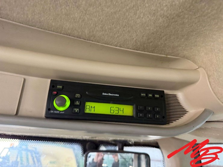 john-deere-7520-image-34