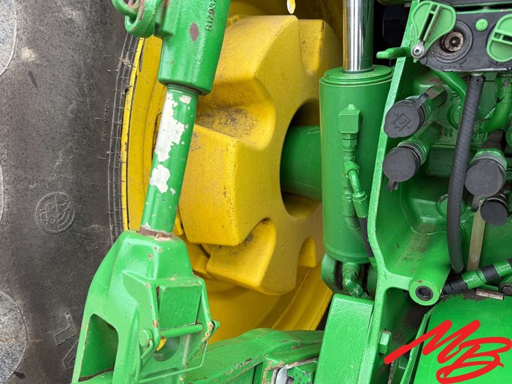 2013-john-deere-8285r-image-19